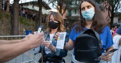 У Німеччині почали діяти нові антиковідні заходи